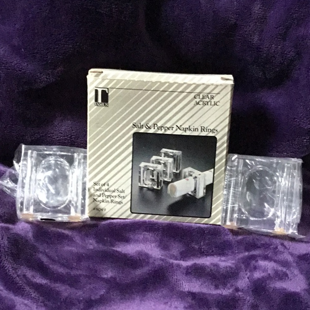 Tamus salt and pepper napkin rings